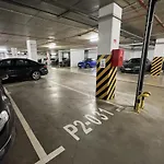 Luxurious Walonska With Underground Garage By Renters Apartament Wrocław