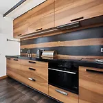 Luxurious Walonska With Underground Garage By Renters Apartament *