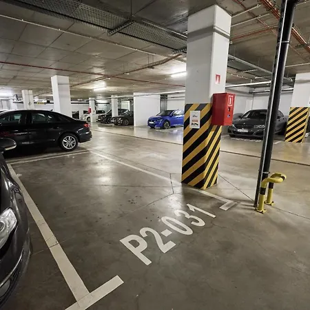 Luxurious Walonska With Underground Garage By Renters Apartman Wrocław