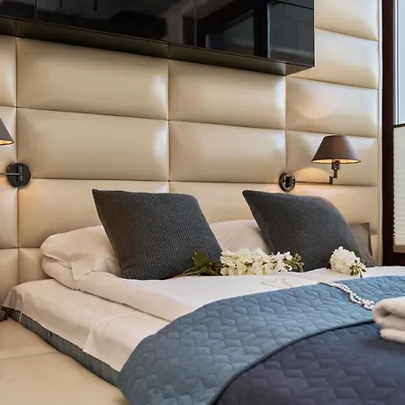 Luxurious Walonska With Underground Garage By Renters * Wrocław