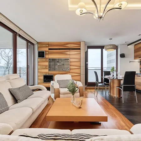 Luxurious Walonska With Underground Garage By Renters * Wroclaw