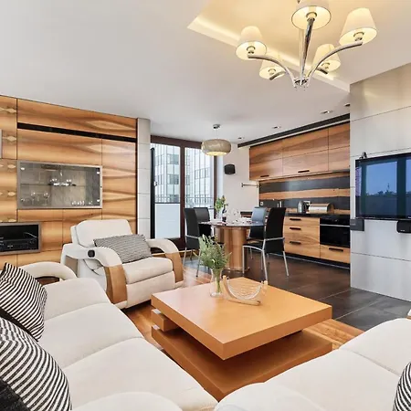 Luxurious Walonska With Underground Garage By Renters * Wroclaw