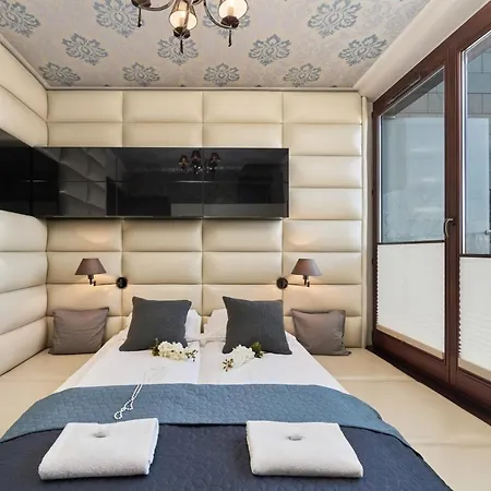 Luxurious Walonska With Underground Garage By Renters *